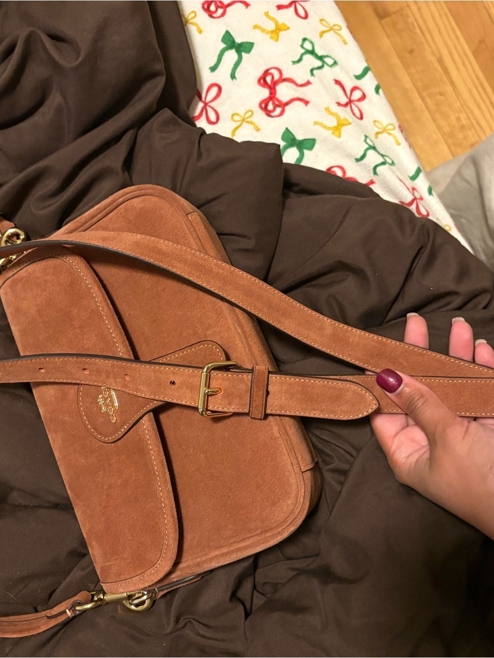 Coach Suede Turnlock Shoulder Bag in Clay - Picture 3 of 11